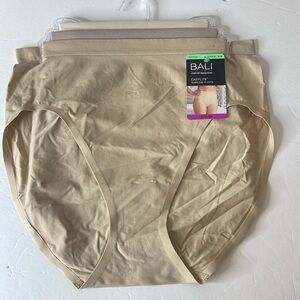 Bali Comfort Revolution Easylite Seamless Hi Cut Panties 3 pk Neutrals X…